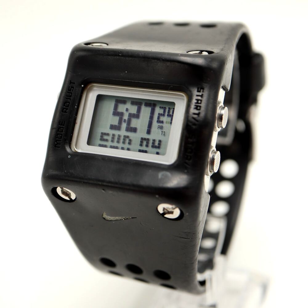 Nike Mettle Chisel Sport Black Mens 41mm Digital Watch WC0045 w New Battery